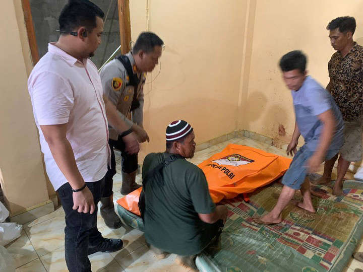 Ngeri! Pasutri Dibunuh Perampok, Tangan-Kaki Diikat Lalu Kepala Dibacok